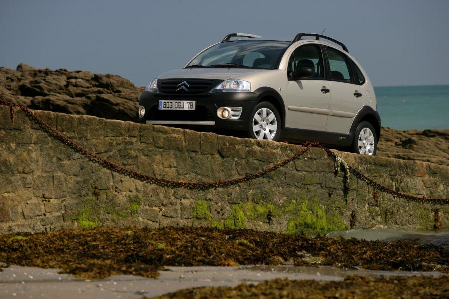  Citroen C3 XTR 2005 года  (фото 9 из 37)